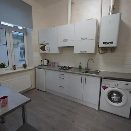 New Cozy Near Opera House And “malevich” דירה