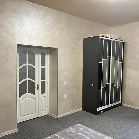 New Cozy Near Opera House And “malevich” Apartment